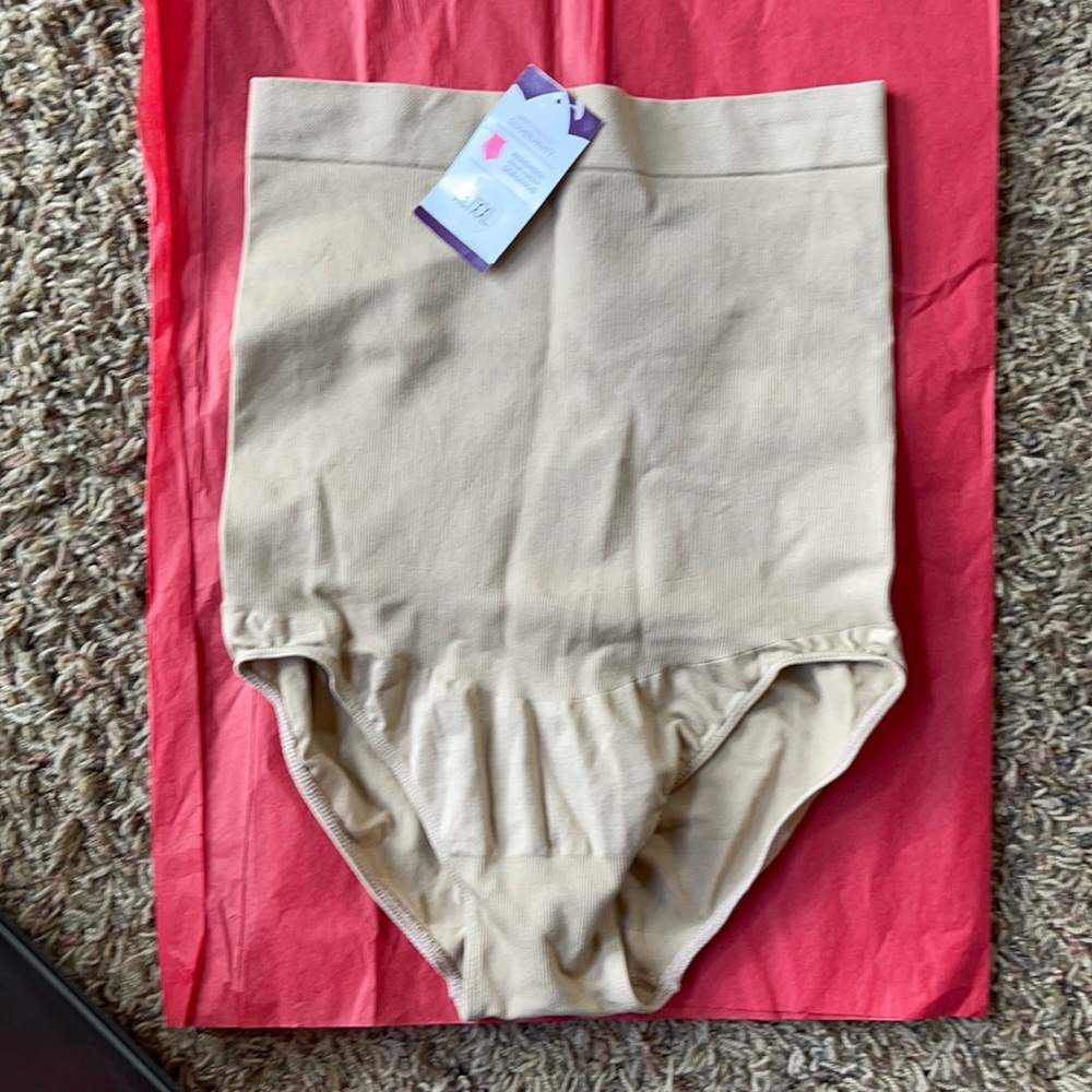 Empetua shapewear